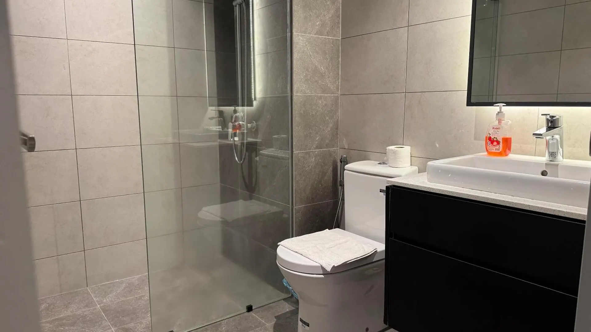 Axon Popular Suites Kl Bukit-Bintang 쿠알라룸푸르 0*,  말레이시아